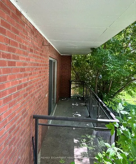 2205 King St E #1 — Photo 13