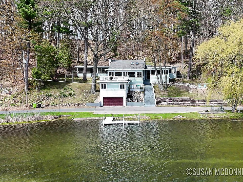 1st image of 651 W Baldwin Lake Dr