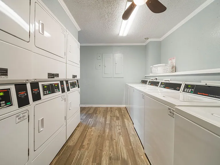 Harper's Lodge Apartments - Don't Miss Out Save Up to $300 When You Move In! — Photo 9