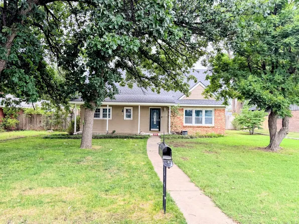 1514 S Eton St, Perryton, TX 79070