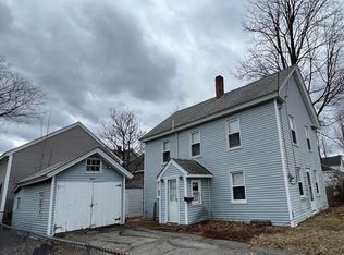 15 Cottage St, Pepperell, MA 01463