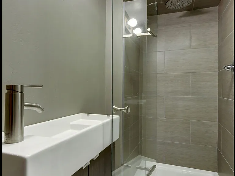 5028 Bedford Ave — Photo 14