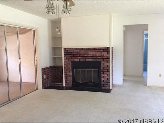3rd image of 12 Hillside Dr