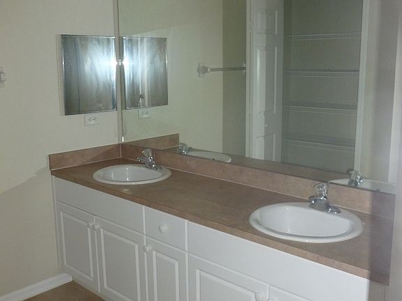 5th image of 4006 NW 41st Pl