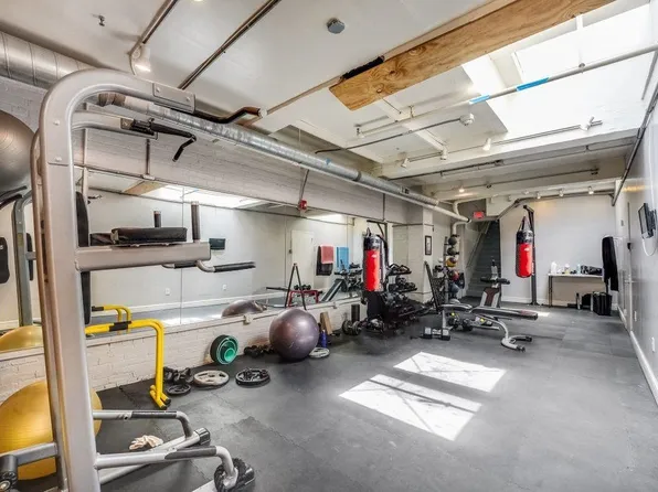 300 Communipaw Avenue image 35 of 43