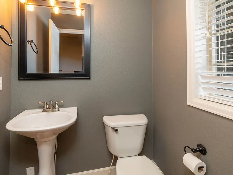 20285 Schaeffer Dr — Photo 19