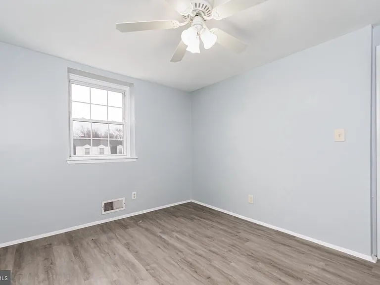 2020 Dineen Dr — Photo 14