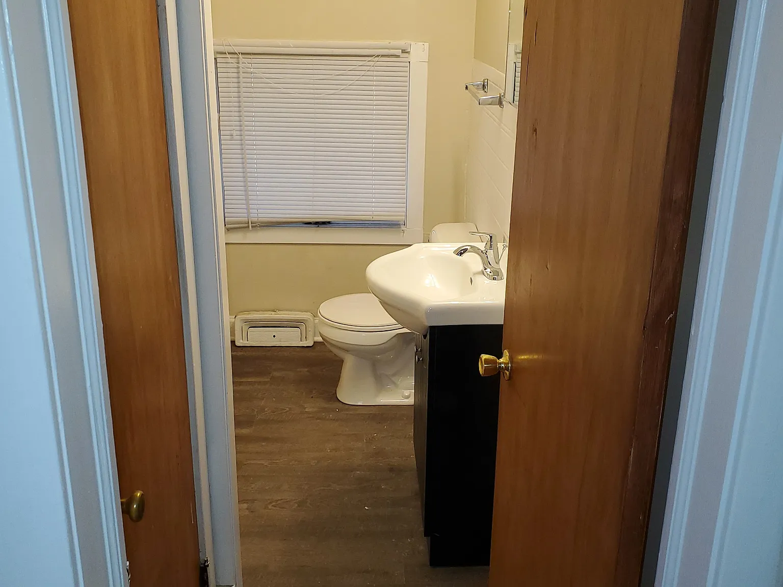 Studio, $975 — Photo 4