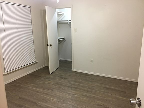 5th image of 3803 Firethorn Dr