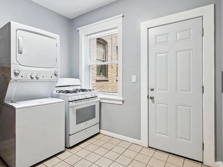 1341 N Ashland Ave #2F — Photo 9