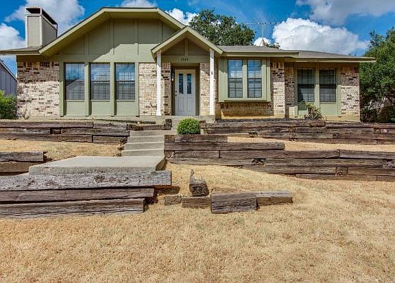 2nd image of 1514 Live Oak Dr