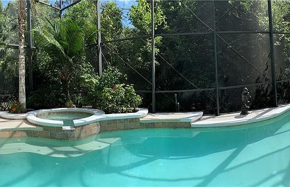 4th image of 2737 Lakemoor Dr
