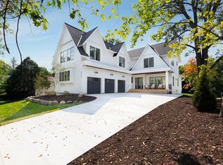 20395 Park Pl, Excelsior, MN 55331