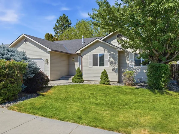 1412 W 24th Loop, Kennewick, WA 99337