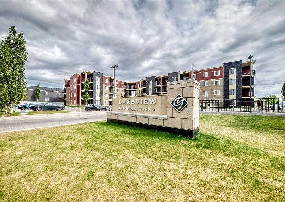 1st image of 5 E Saddlestone Way NE #106