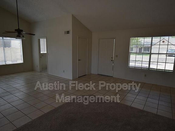 3rd image of 1525 E Todd Dr