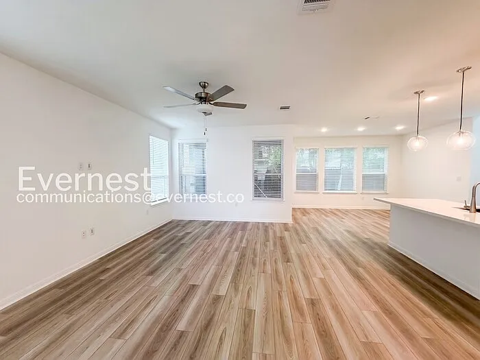 1517 Iberville Dr — Photo 7