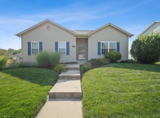 2909 Red Oak Rd, Bloomington, IL 61704