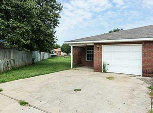 176 Plover Cv, Farmington, AR 72730