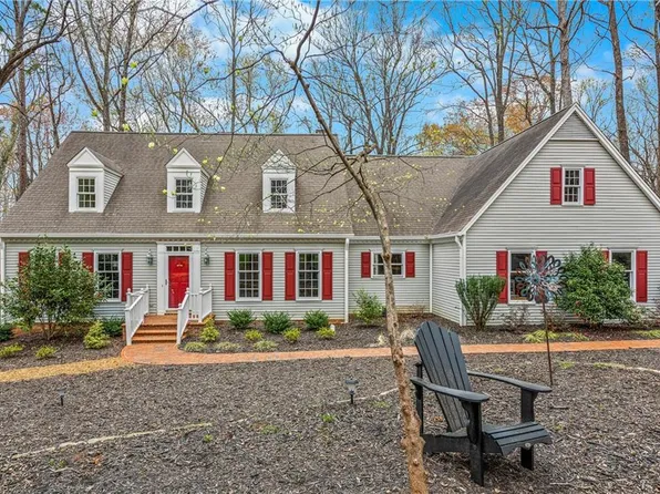 5965 Woodfield Dr, Kernersville, NC 27284