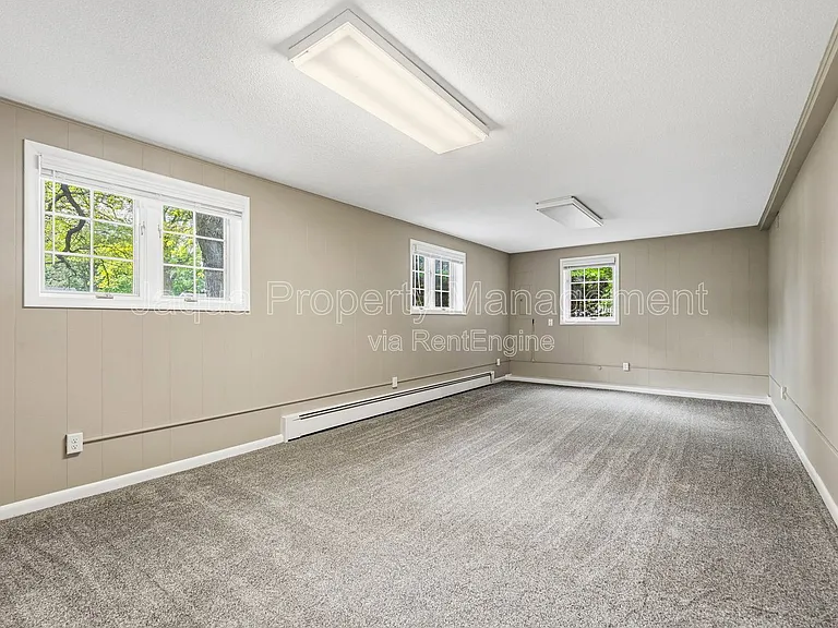 4420 Croyden Ave — Photo 16