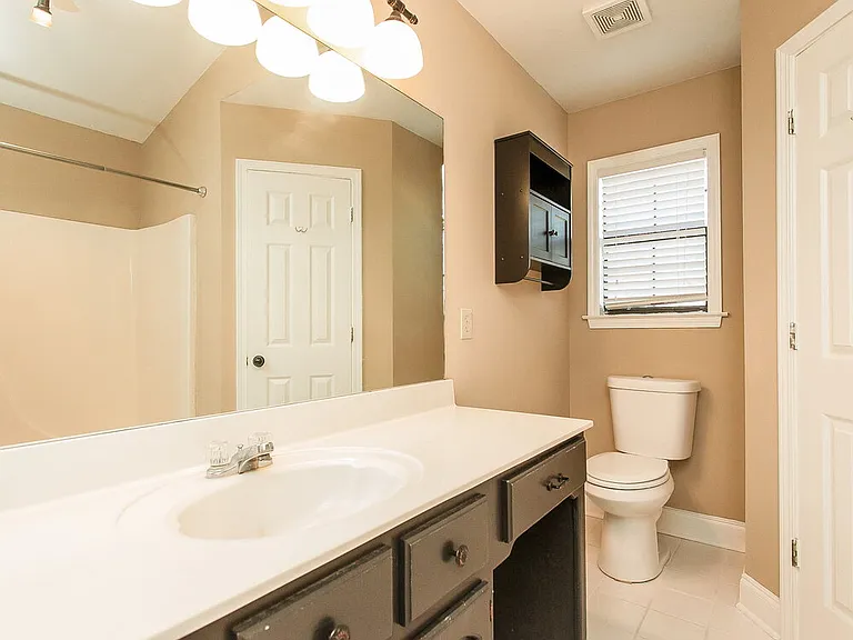 10264 Amanda Dr — Photo 13