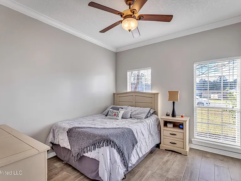 15336 Lakeview Ct — Photo 21