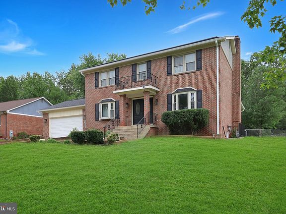 3rd image of 908 Sero Estates Dr