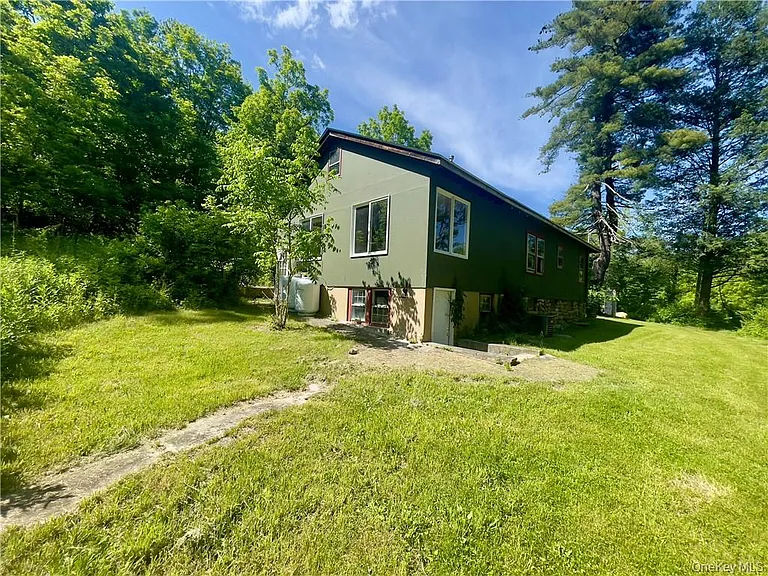 4 Old Turnpike Rd — Photo 3