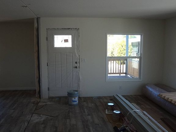 5th image of 7 Belle Dr #7