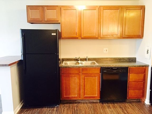 2nd image of 7910 N Caldwell Ave APT 5