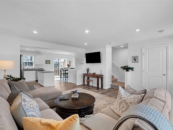 2nd image of 314 Brooklane Ct