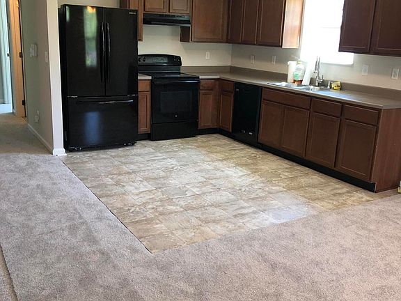 3rd image of 4024 Mission Bell Ln