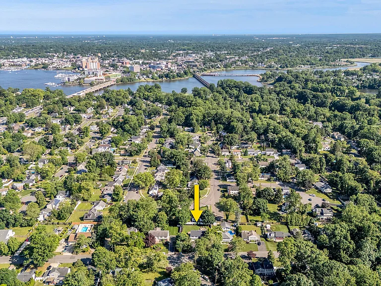 53 Field Ave — Photo 38