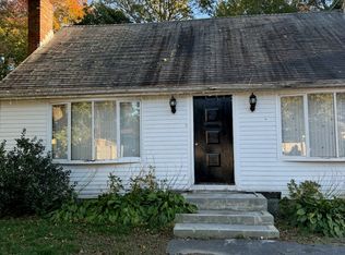 90 Sunset Ave, Brockton, MA 02301