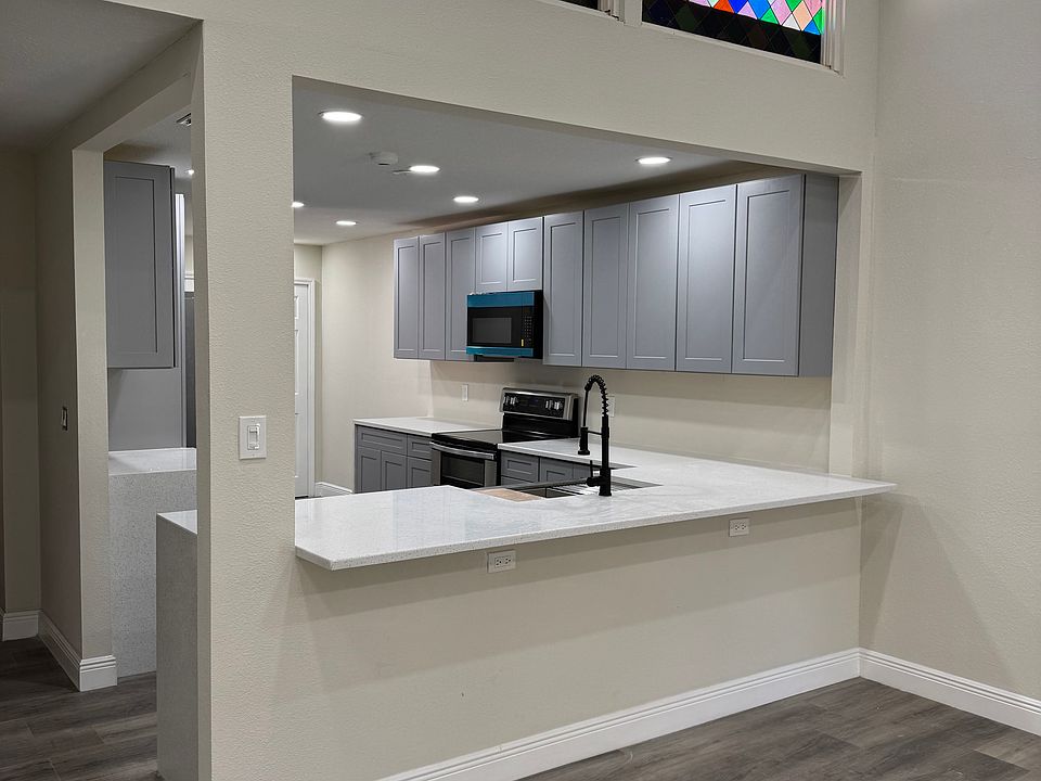 1st image of 711 Drywood Ave