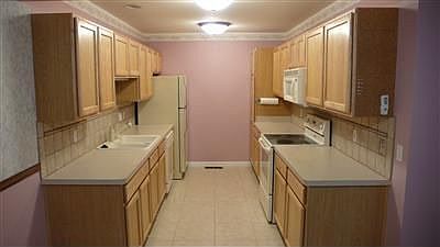 2nd image of 6866 Savannah Dr