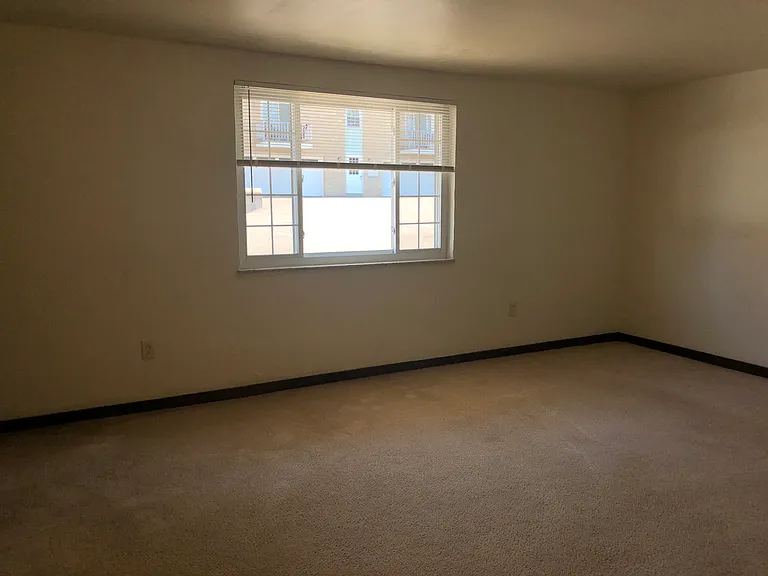 1751-1773 Crafton Blvd — Photo 10
