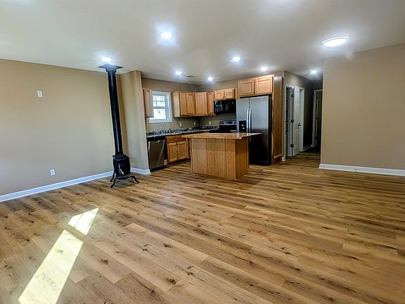 3rd image of 82 Peebles Bluff Rd