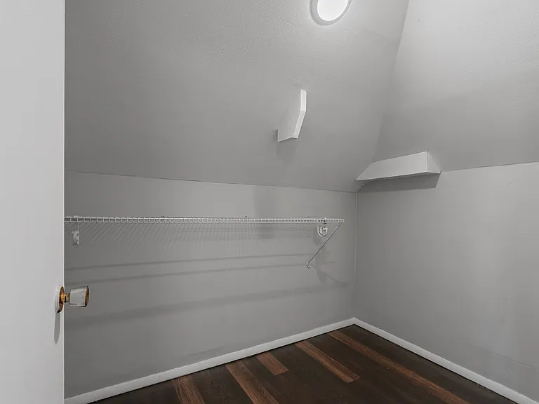 13 Josephine St #2 — Photo 5