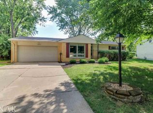1214 Searle Dr, Normal, IL 61761