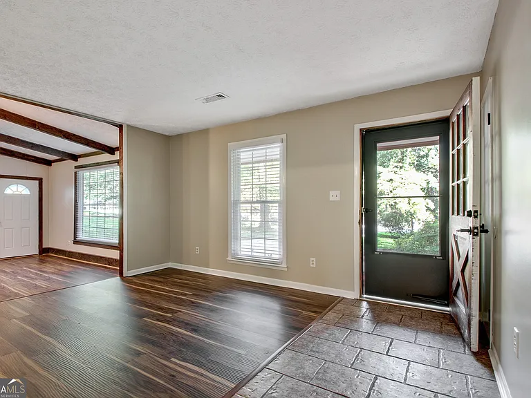 11 Logwood Ln — Photo 3