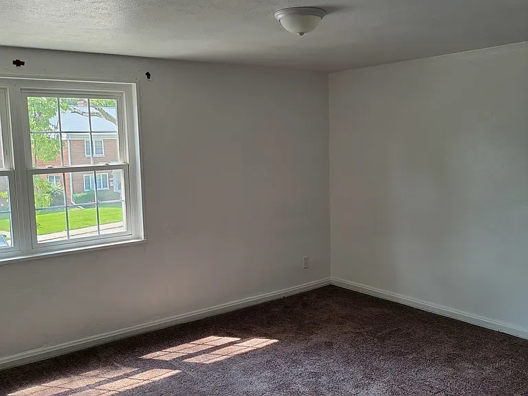 934 Northside Dr — Photo 5