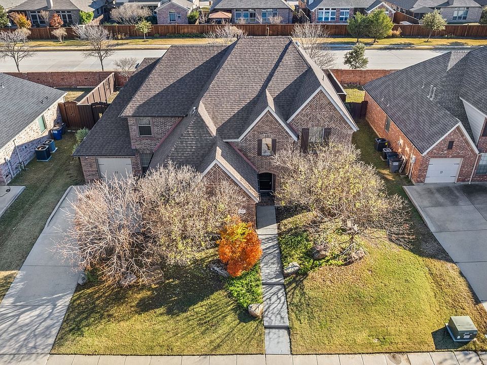 1st image of 2324 Emerald Lake Ln