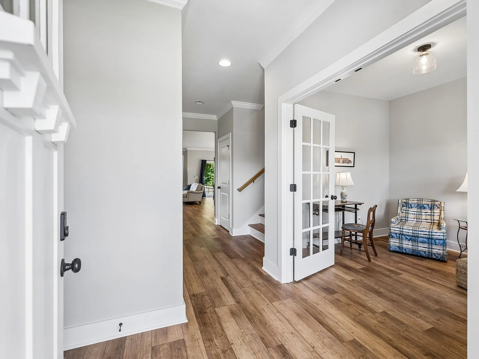 4 bed, 3.5 bath, 2260 sqft, $2,500 — Photo 2