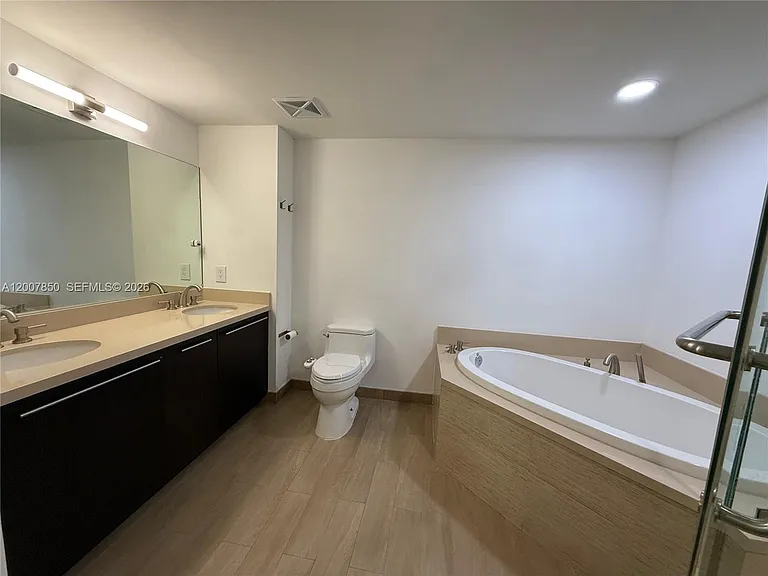 7930 East Dr #1607 — Photo 23