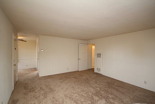 3rd image of 2123 El Molino Ave