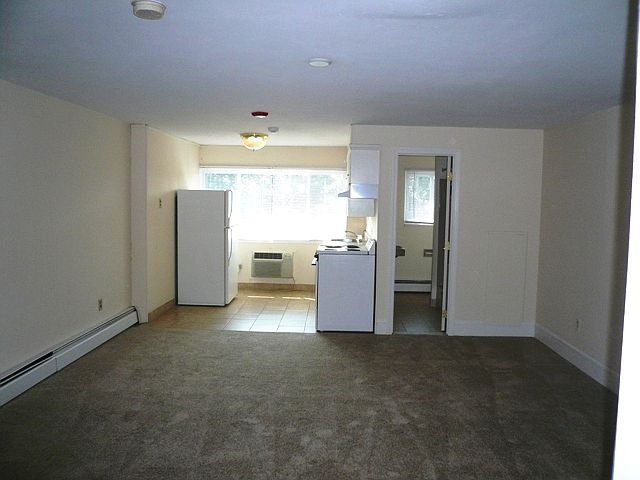 2nd image of 699 Church Ave APT B202