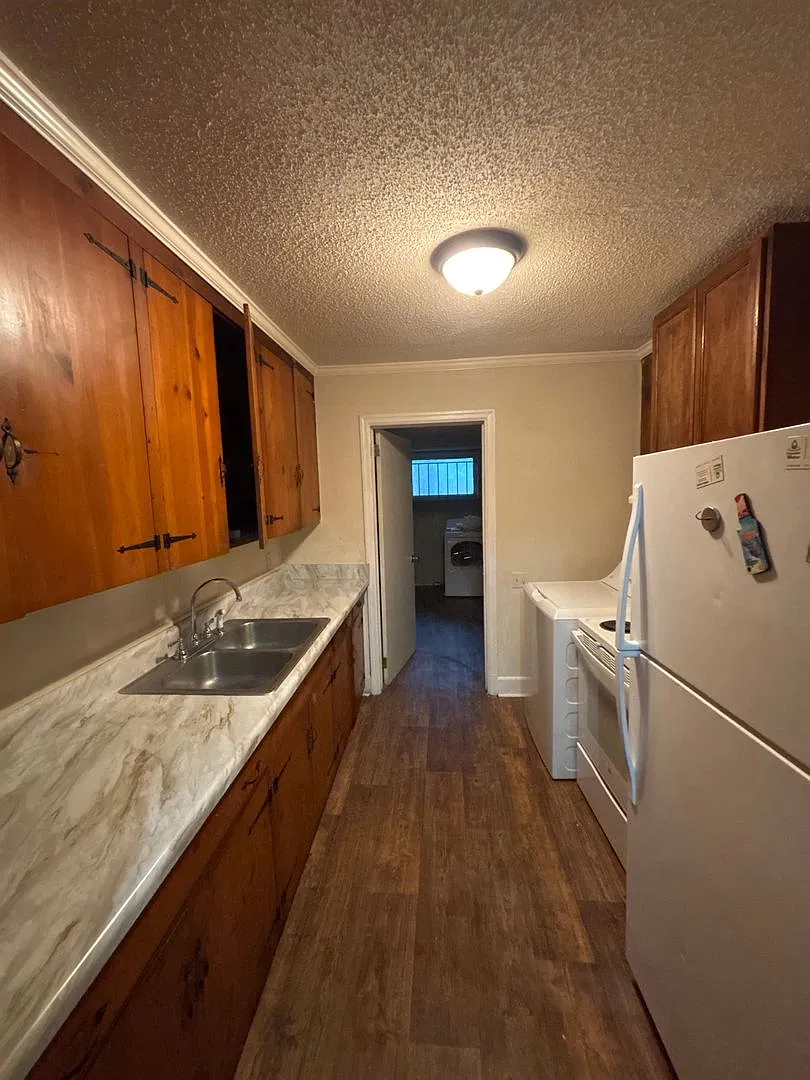 317 Beltline Blvd — Photo 3