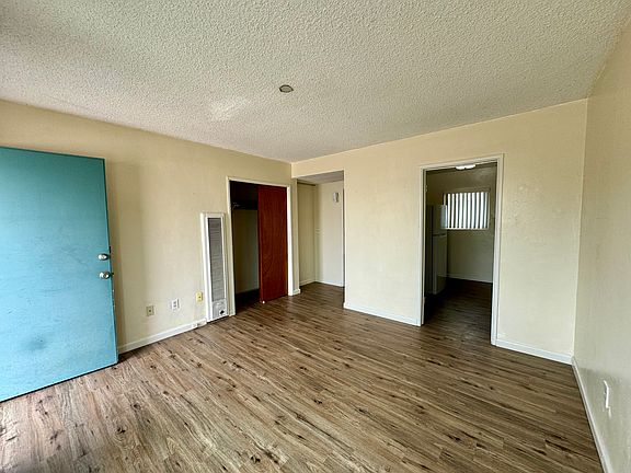 2nd image of 970 Seacoast Dr #9